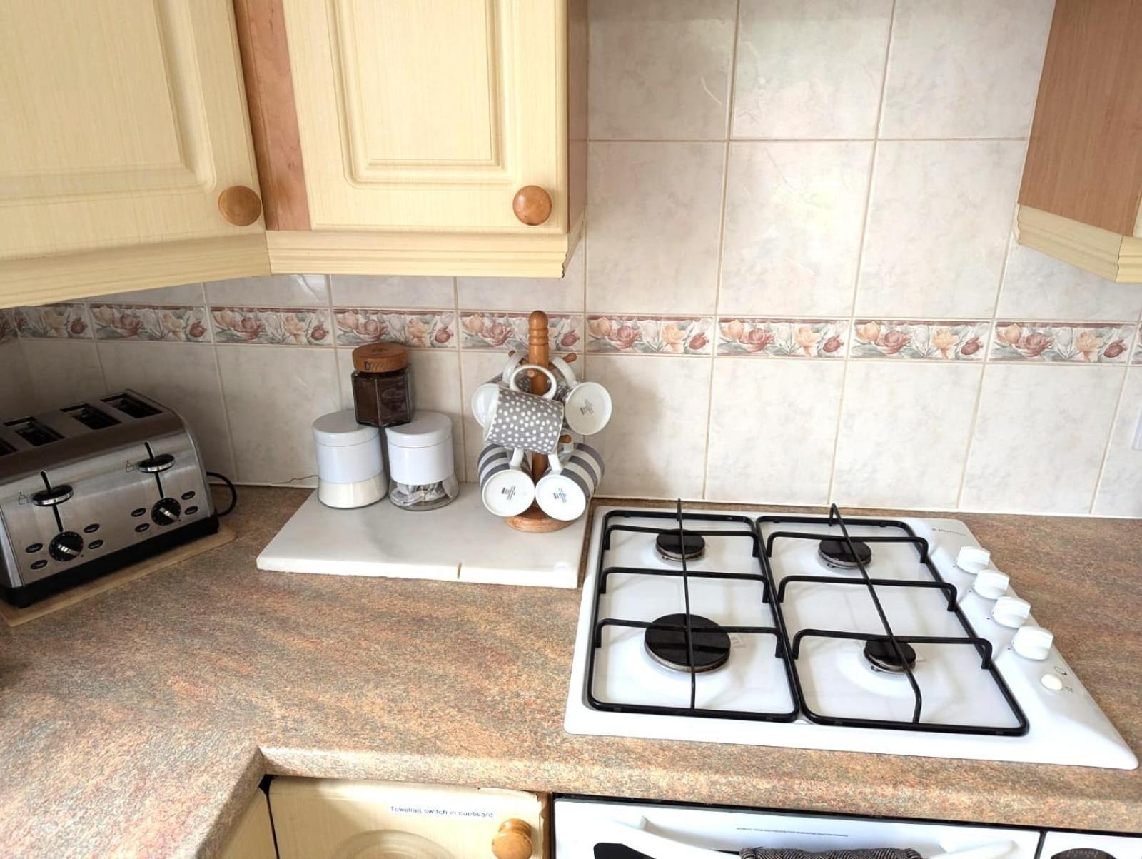 Georgian 2 Bedroom Apartment In Chichester With Free Parking - Chichester Holiday Properties Luaran gambar