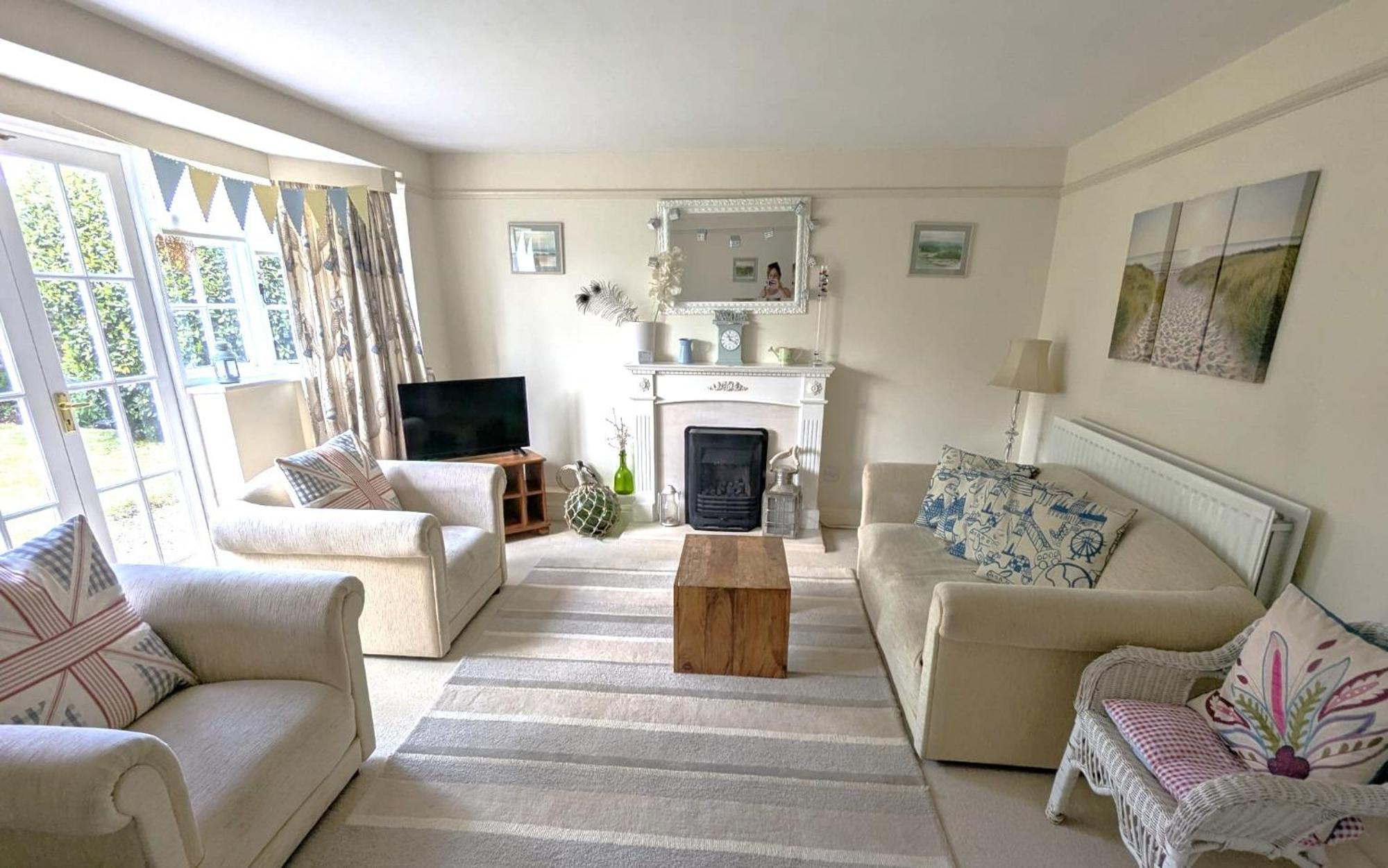 Georgian 2 Bedroom Apartment In Chichester With Free Parking - Chichester Holiday Properties Luaran gambar